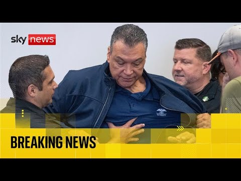 Senator Alex Padilla forcibly removed from Kristi Noem news conference